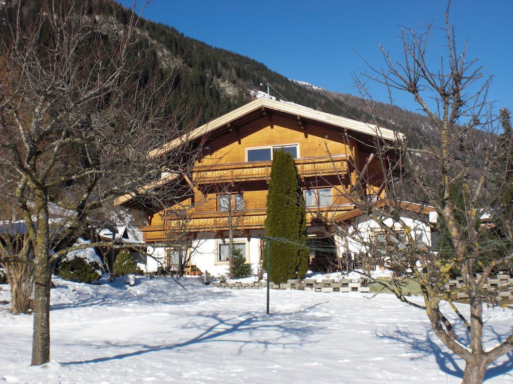 Pension Klampferer Neustift im Stubaital Exterior photo