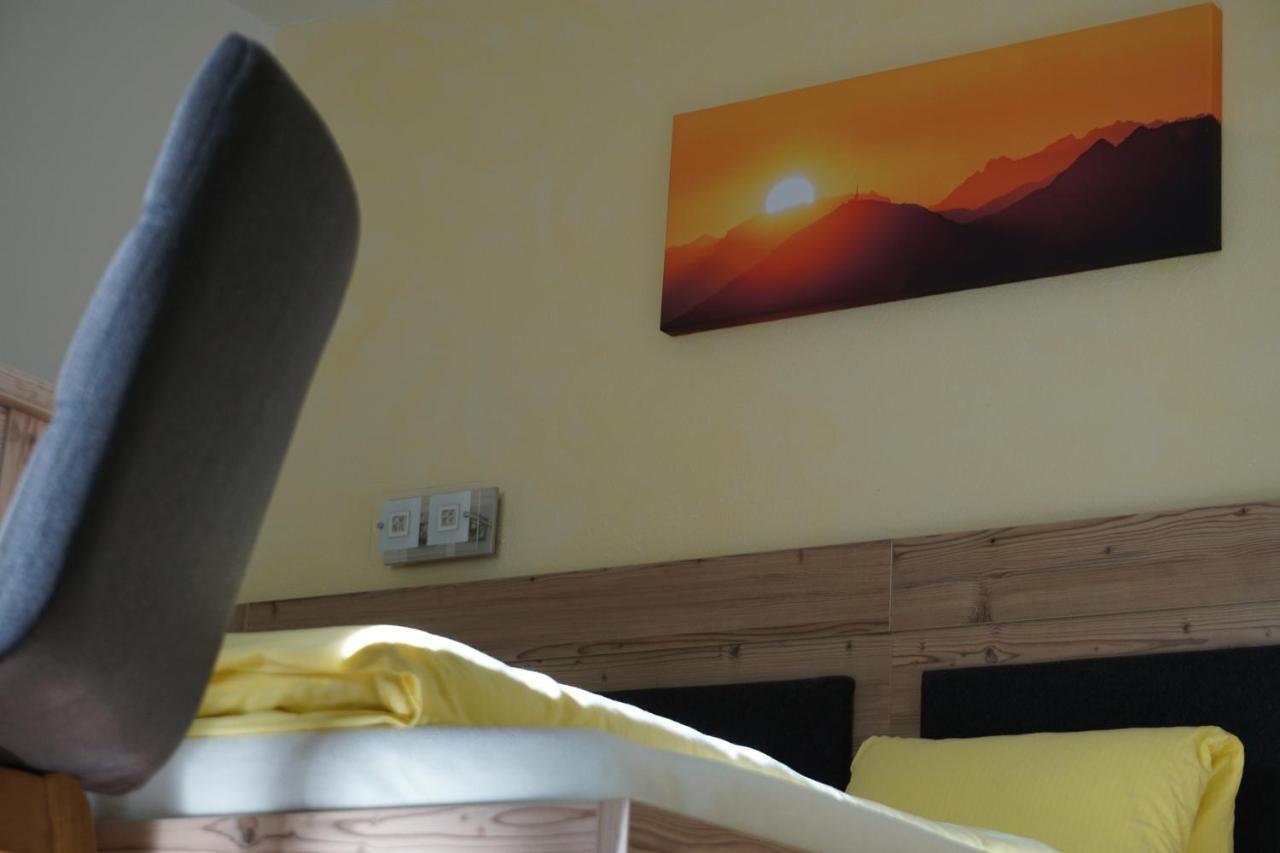 Pension Klampferer Neustift im Stubaital Exterior photo